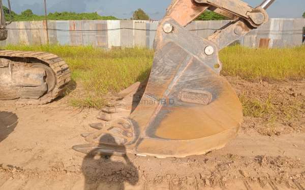 DEVELON  EXCAVATOR  DX 300 LCA