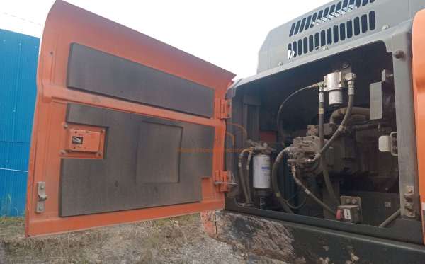 DEVELON  EXCAVATOR  DX 300 LCA