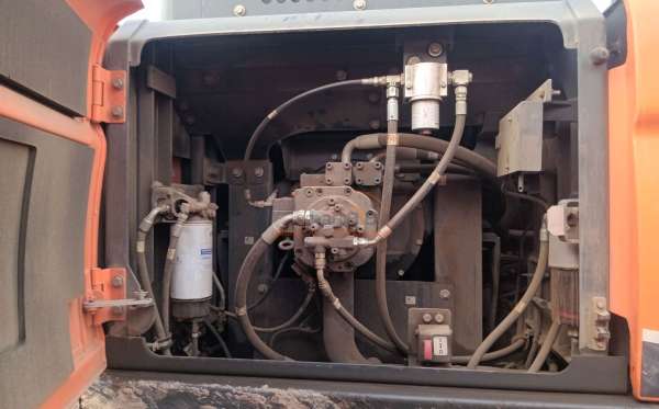 DEVELON  EXCAVATOR  DX 300 LCA