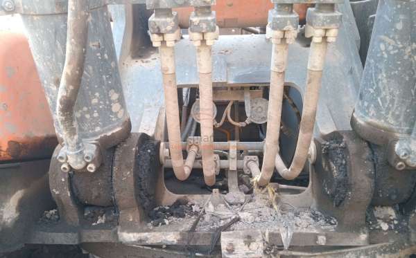 DEVELON  EXCAVATOR  DX 300 LCA