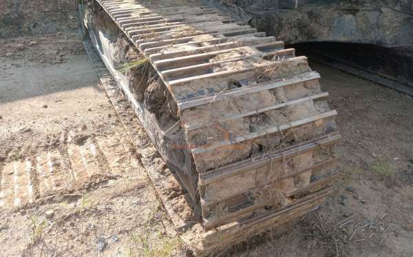 DEVELON  EXCAVATOR  DX 300 LCA