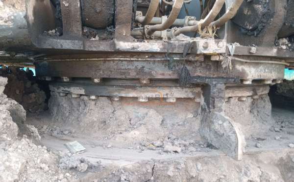 DEVELON  EXCAVATOR  DX 300 LCA