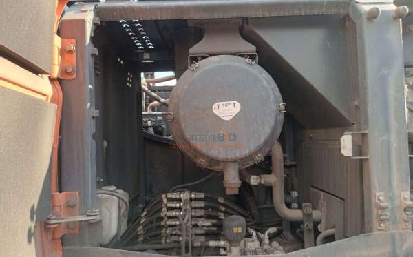 DEVELON  EXCAVATOR  DX 300 LCA