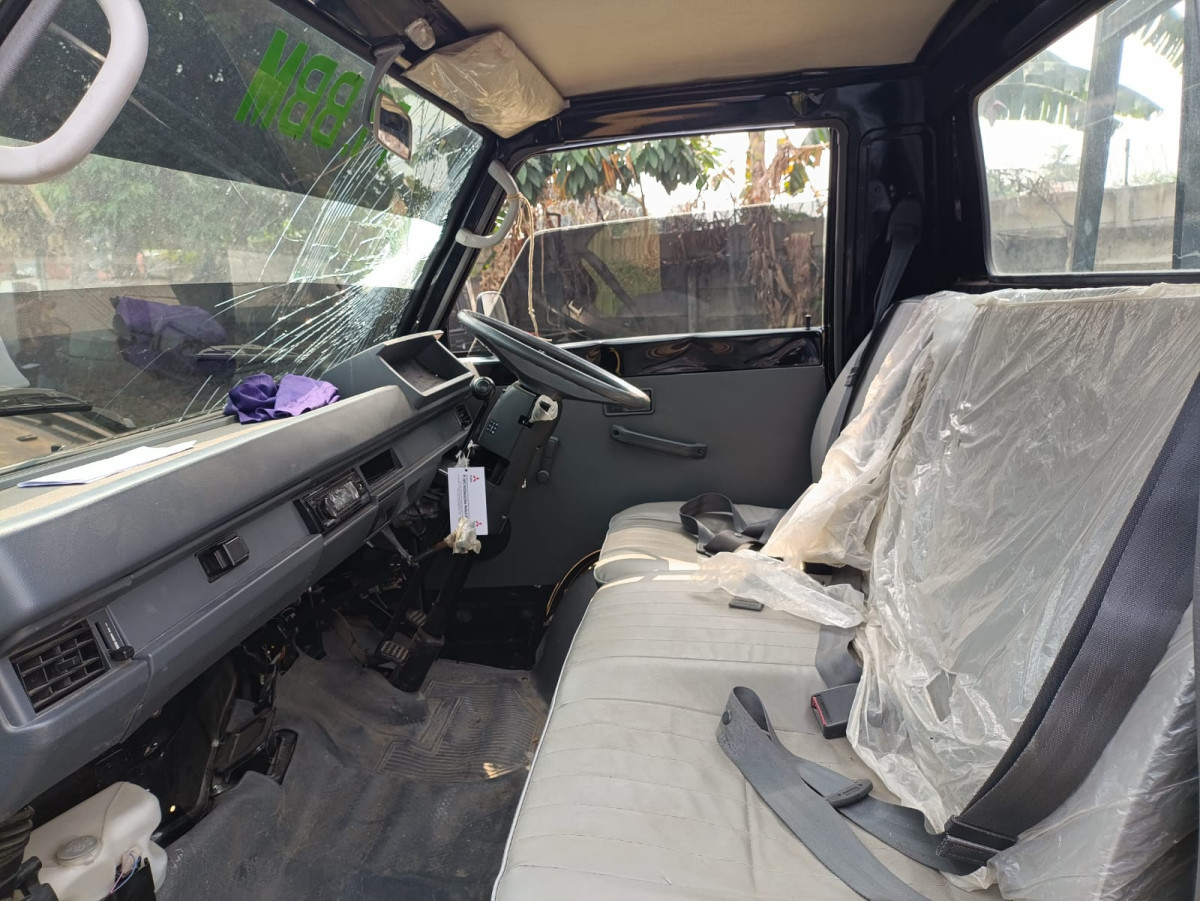 MITSUBISHI  L 300 L300 PU FB-R (4X2)