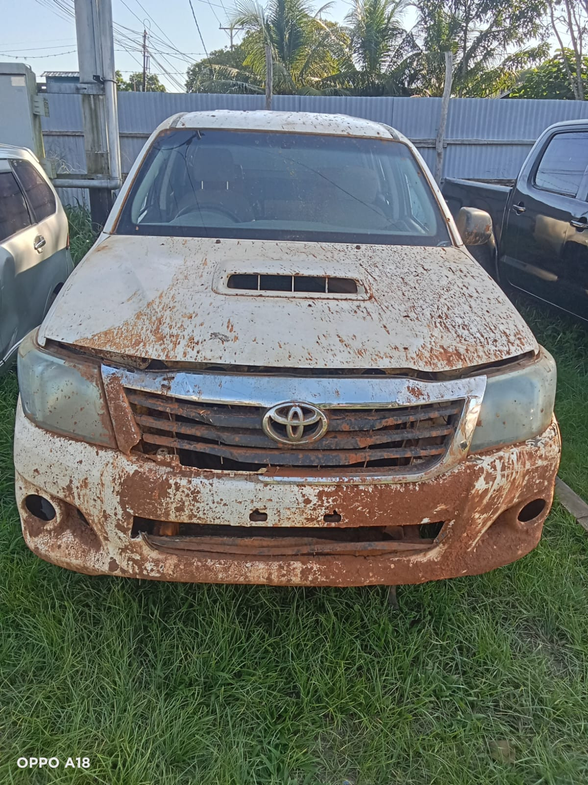 TOYOTA  HILUX  2.5 E 4X4 DC