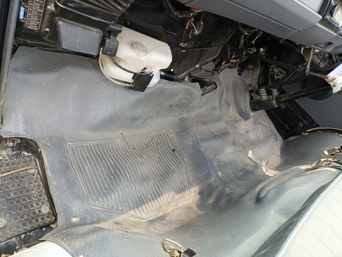 MITSUBISHI  L 300 L300 PU FB-R (4X2)