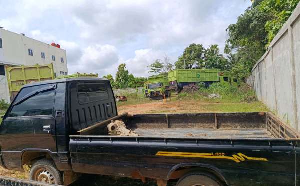 MITSUBISHI L 300