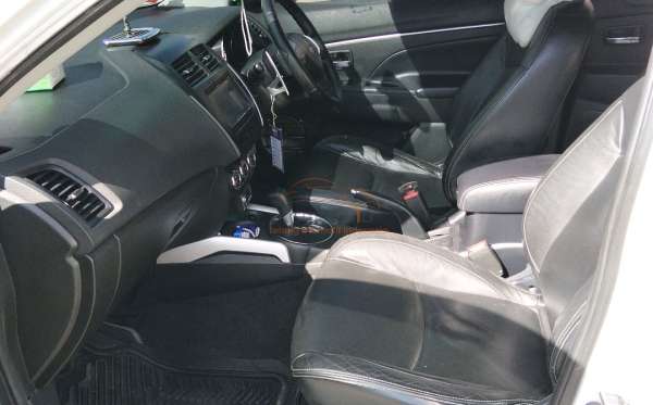 MITSUBISHI OUTLANDER SPORT