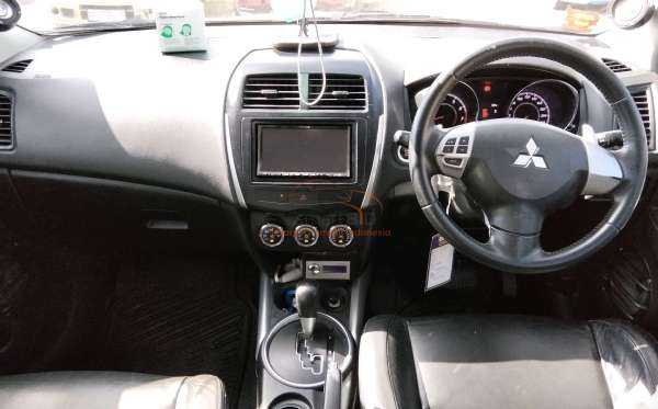 MITSUBISHI OUTLANDER SPORT