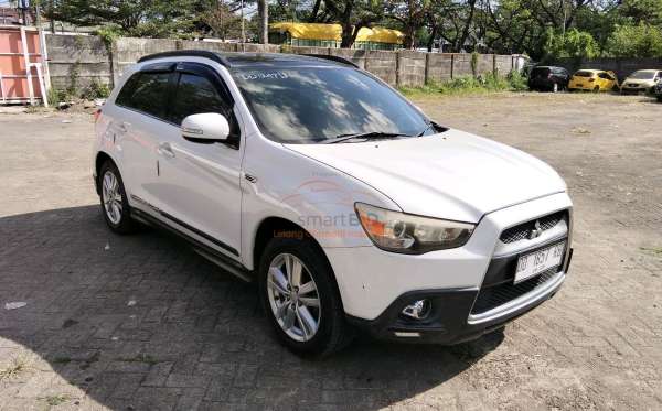 MITSUBISHI OUTLANDER SPORT