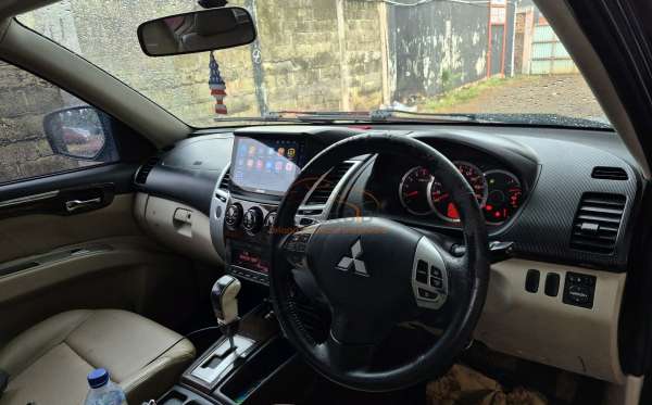MITSUBISHI PAJERO SPORT 2.5L EXCEED (4X2)