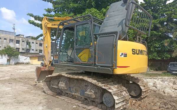 SUMITOMO EXCAVATOR SH130LF-6