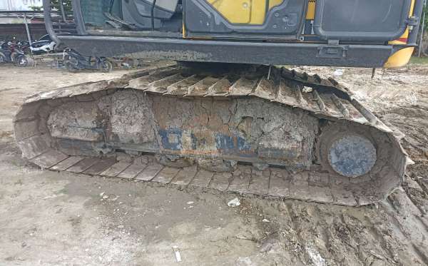 SUMITOMO EXCAVATOR SH130LF-6