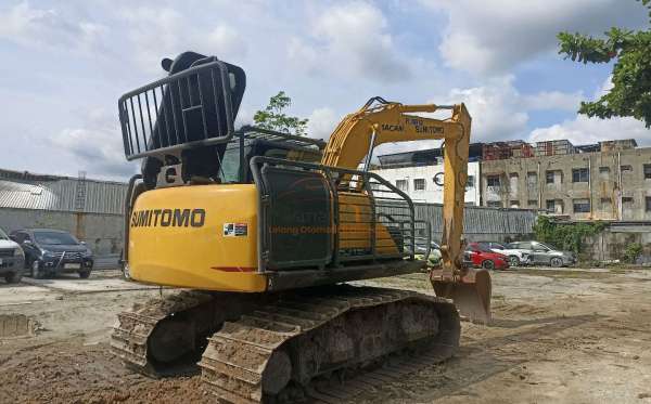 SUMITOMO EXCAVATOR SH130LF-6