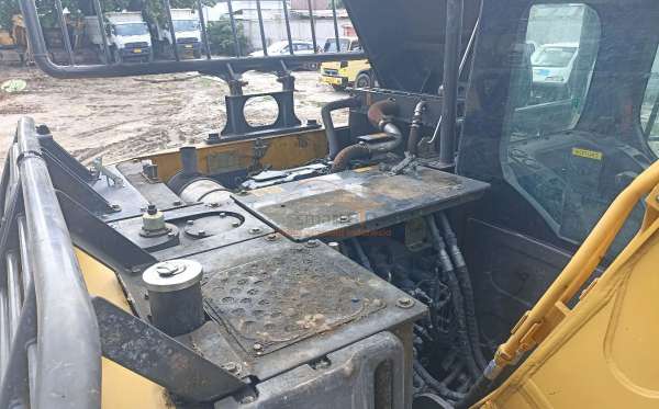 SUMITOMO EXCAVATOR SH130LF-6