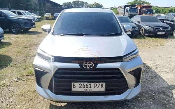 TOYOTA  AVANZA  1.3 E