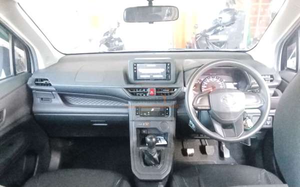 TOYOTA  AVANZA  1.3 E