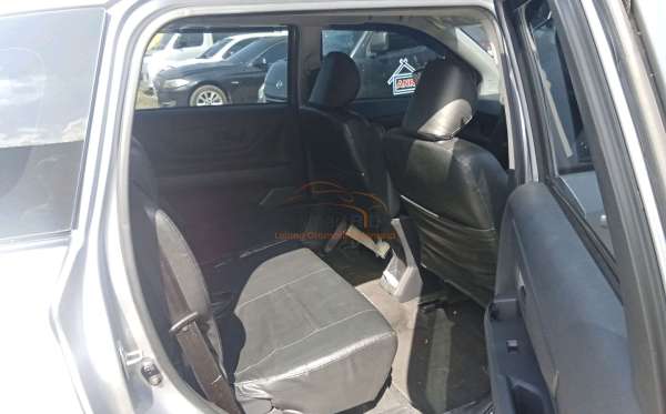 TOYOTA  AVANZA  1.3 E