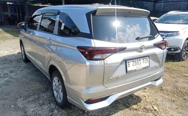 TOYOTA  AVANZA  1.3 E