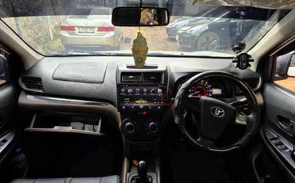 TOYOTA AVANZA E
