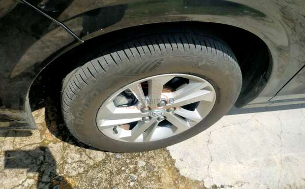 TOYOTA AVANZA 1.3 E