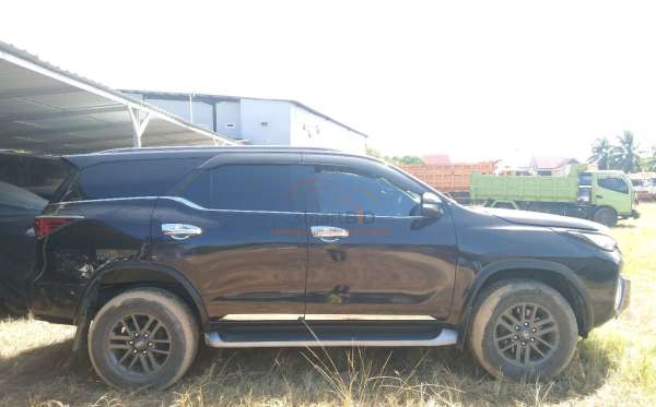 TOYOTA  FORTUNER  2.4 VRZ