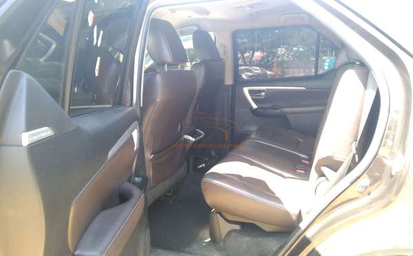 TOYOTA  FORTUNER  2.4 VRZ