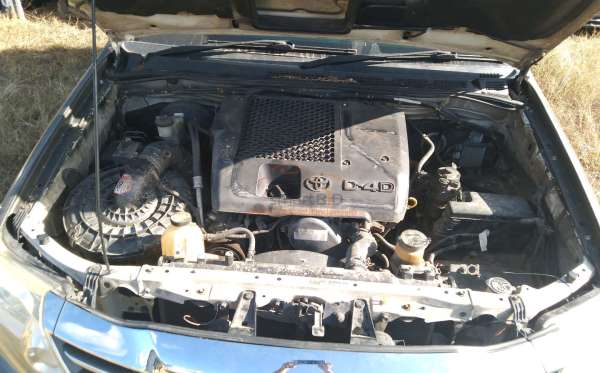 TOYOTA FORTUNER 2.5G AT