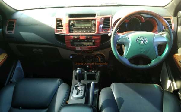 TOYOTA FORTUNER 2.5G AT