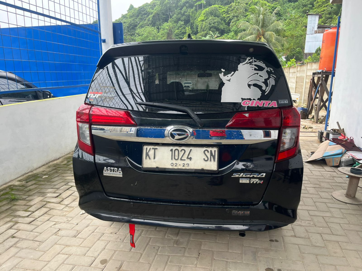 DAIHATSU SIGRA  R
