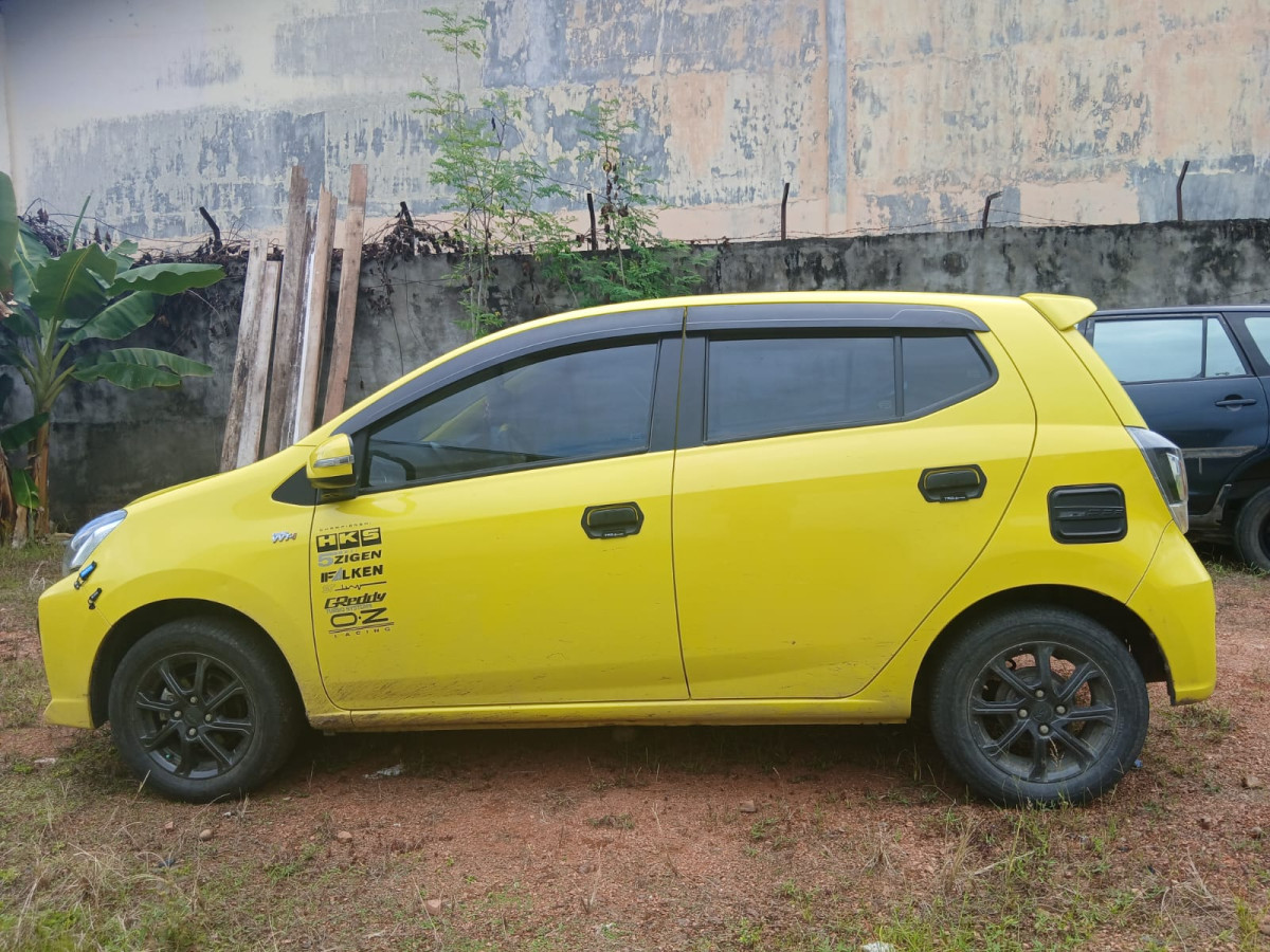 DAIHATSU  AYLA  1.2X