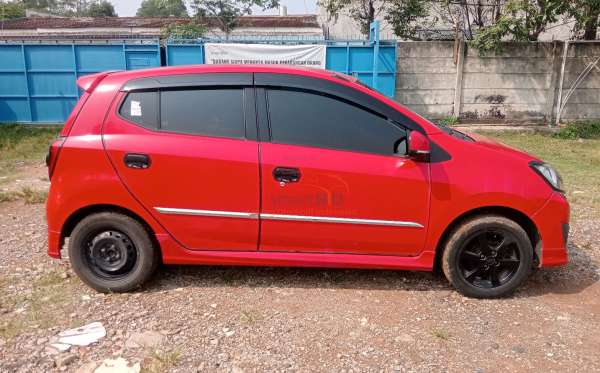 DAIHATSU AYLA 1.0 X