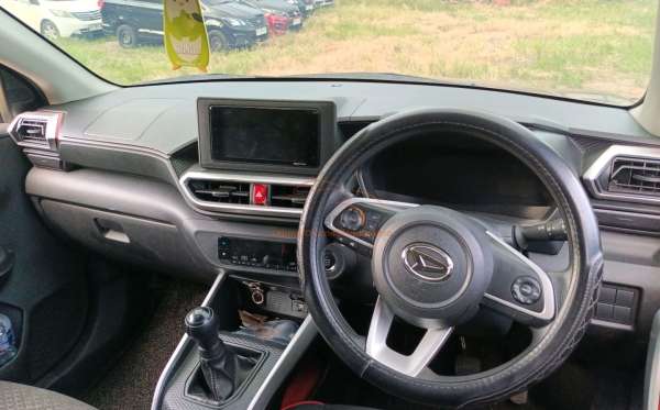 DAIHATSU ROCKY