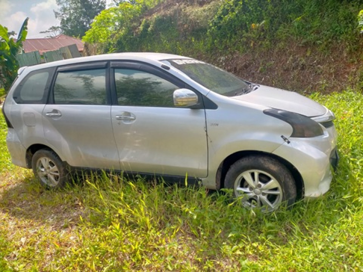 TOYOTA AVANZA VELOZ