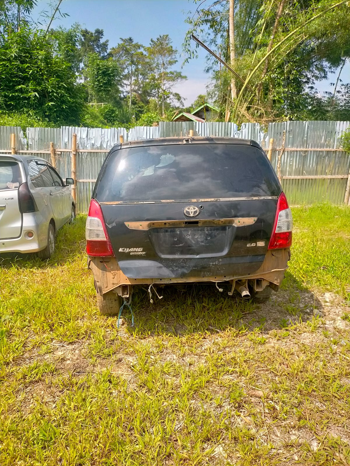 TOYOTA  INNOVA