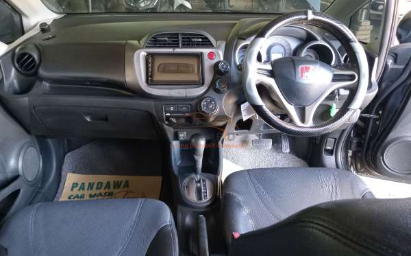 HONDA JAZZ GE8 1.5 S