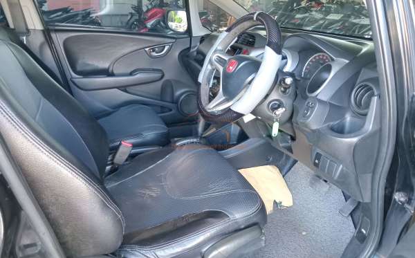 HONDA JAZZ GE8 1.5 S