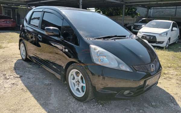 HONDA JAZZ GE8 1.5 S