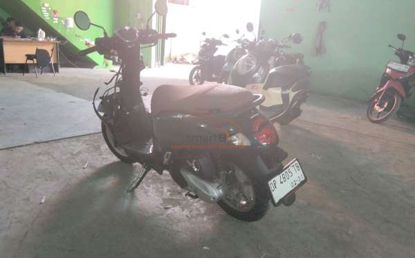 HONDA SCOOPY PRESTIGE