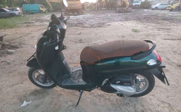 HONDA  SCOOPY