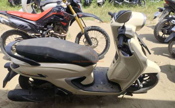 HONDA  STYLO