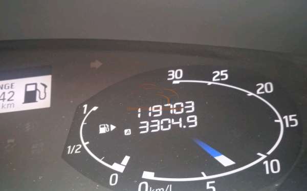 NISSAN SERENA 2.0