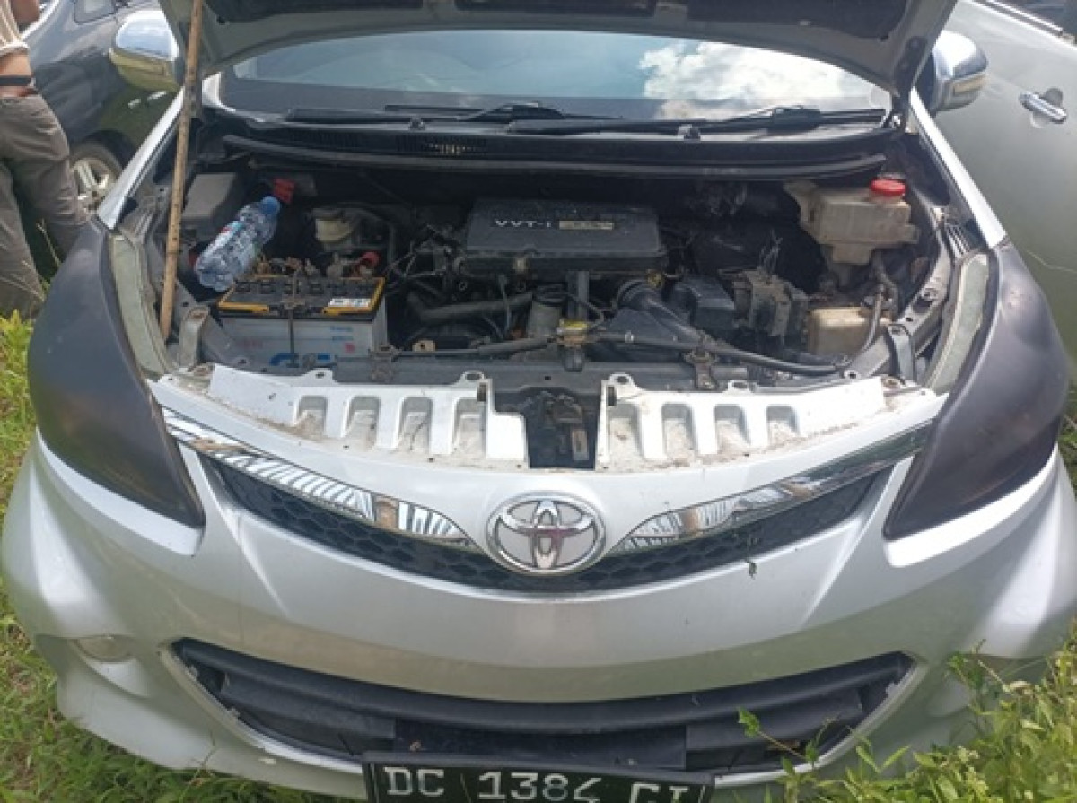 TOYOTA AVANZA VELOZ