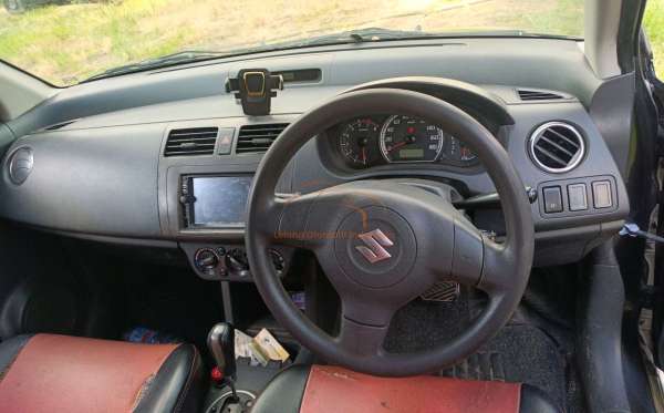 SUZUKI SWIFT GT