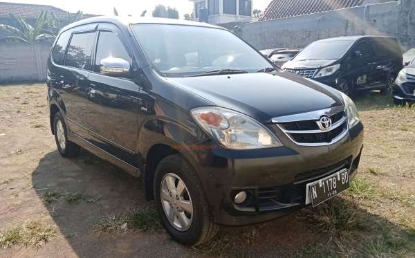 TOYOTA AVANZA 1.3 G
