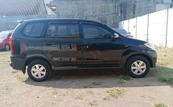 TOYOTA AVANZA 1.3 G
