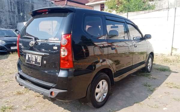 TOYOTA AVANZA 1.3 G