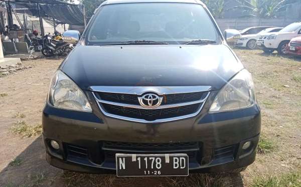 TOYOTA AVANZA 1.3 G