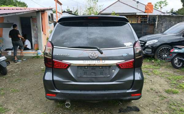 TOYOTA AVANZA