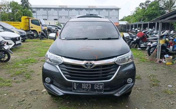 TOYOTA AVANZA